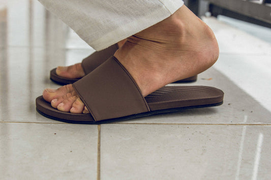 Women's Slides