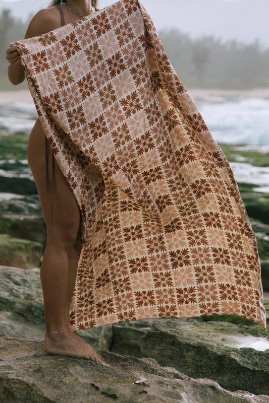Mākuʻe Quilt Pareo