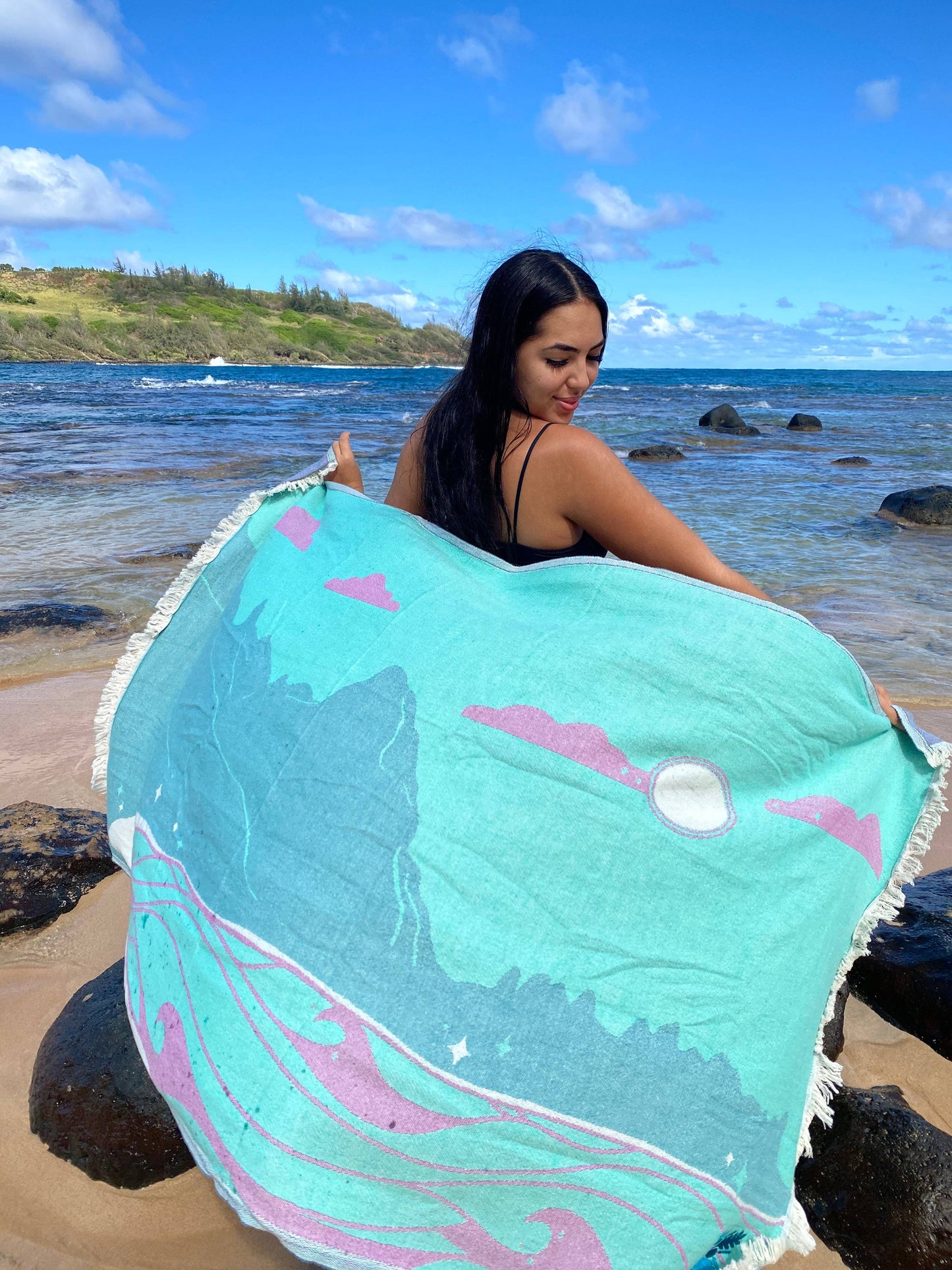 Makana Luxurious Hawaiian Beach Towel