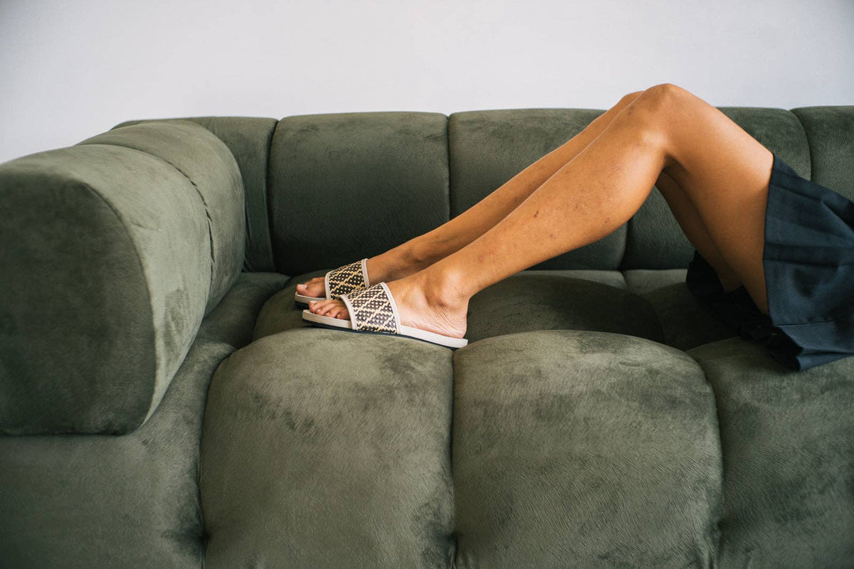Women's Slides