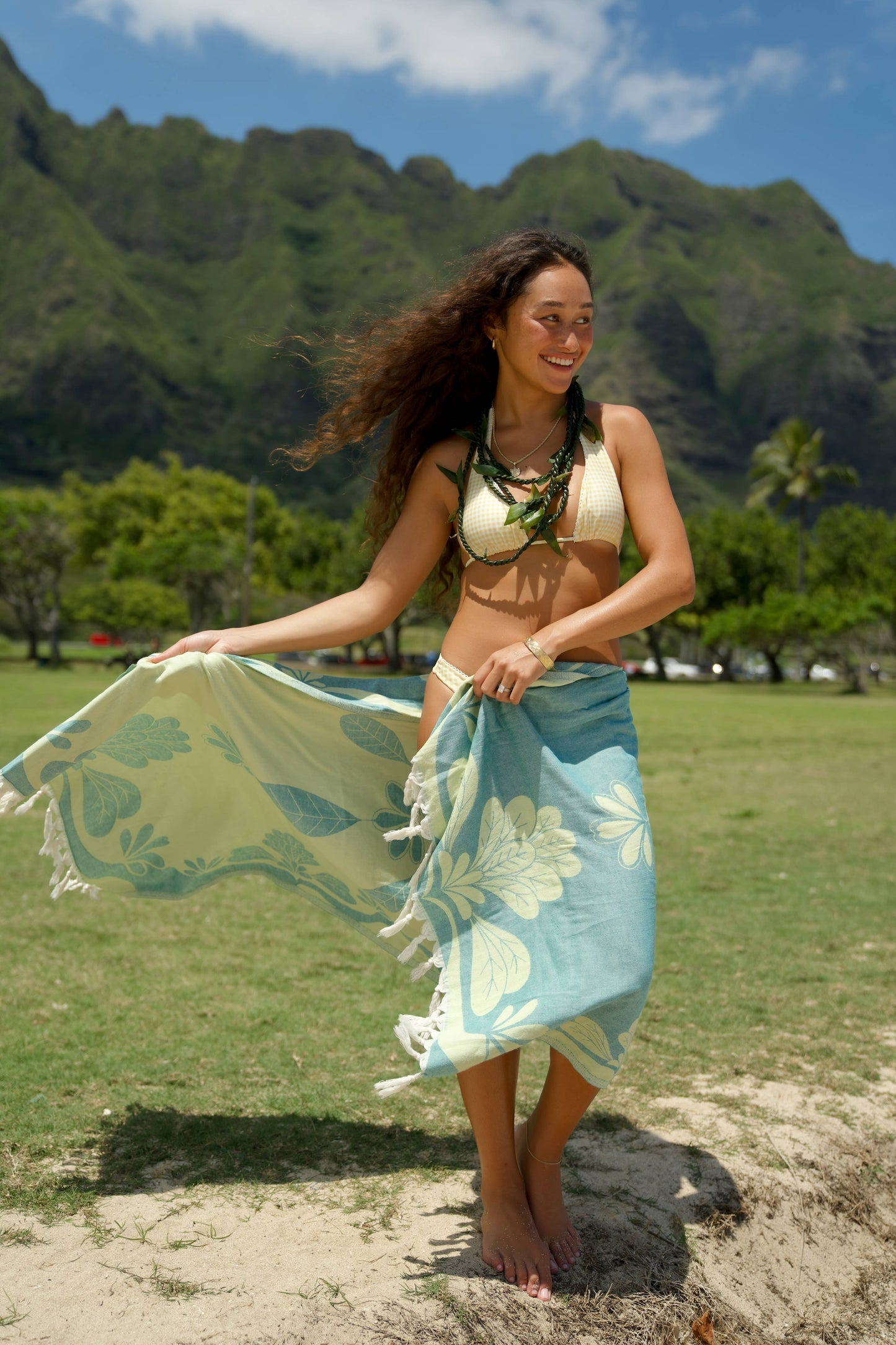 Naupaka Dreams Luxurious Towel