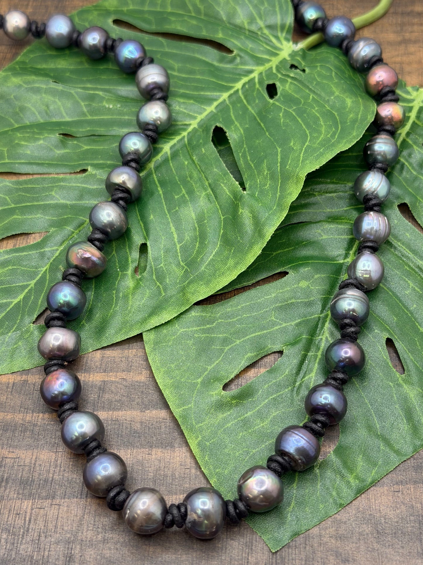 Leather Knotted Black Pearl Necklace