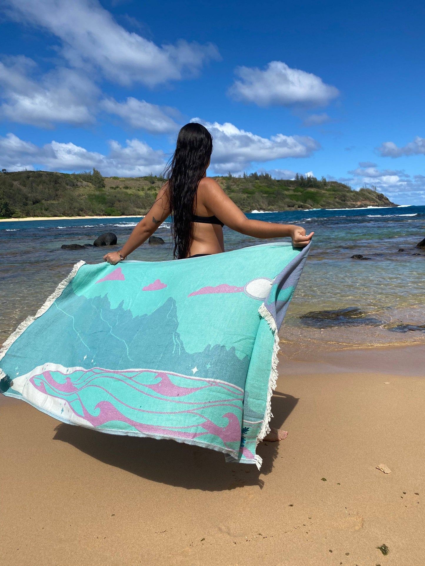 Makana Luxurious Hawaiian Beach Towel