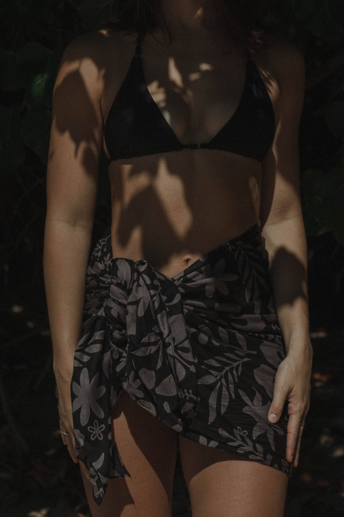 'Ele'ele Floral Pareo